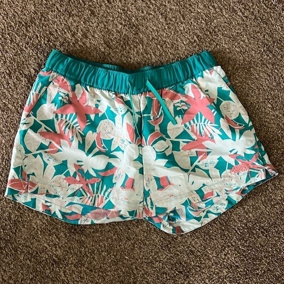 The North Face Pants - The North Face Class V floral shorts